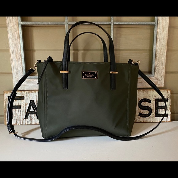kate spade Handbags - Authentic Kate Spade Purse ♠️
